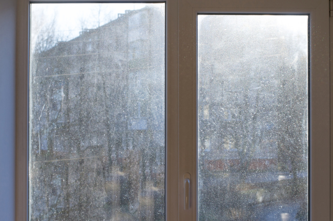 Four Signs It’s Time to Update Your Window Cleaning Sprayers