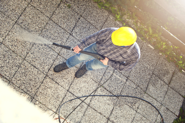 Common Indicators that Your Business Needs New Pressure Wash Equipment